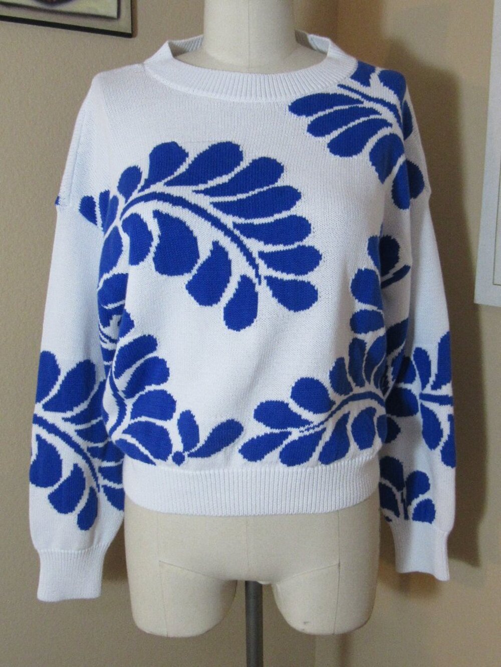 NWOT Ann Taylor White and Blue Leaf Cotton Knit Sweater Size Large Petite